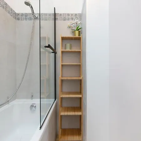 Le Favori De Montesquieu Apartamento *